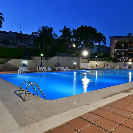 Amaranda קטאניה